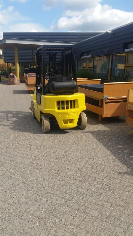 Łóżka pielęgnacyjne i sprzęt rehabilitacyjny przygotowane do transportu z Holandii (zdjęcie 2)