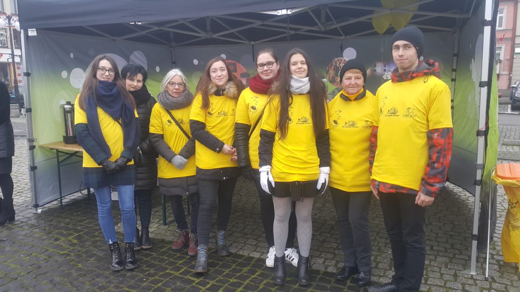 Orszak Trzech Króli 2020 – kwesta wolontariuszy Stowarzyszenia (zdjęcie 1)